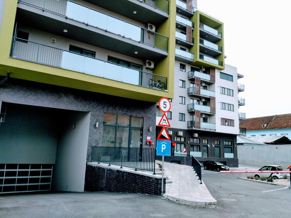 Highsky Oradea Apartments 외부 사진